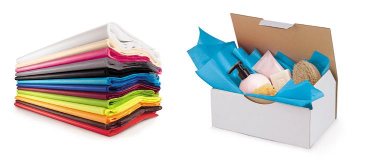 Papier de soie coloré pour la finition des cadeaux dans une caisse